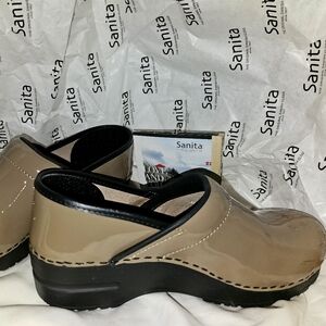 Sanitas Womens Clogs